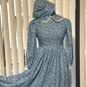Girls Prairie Laura Sunday Dress with Bonnet: Blue Calico, Size 10/12