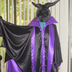 Classic Evil Villain Costume Cosplay Dress Cape Horns Teens/Adults
