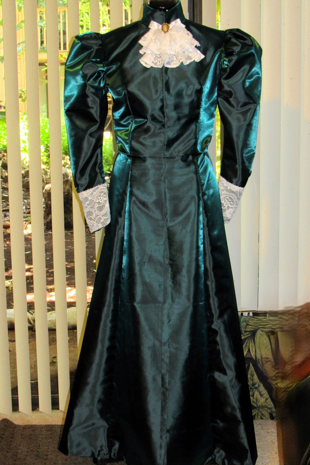 Edwardian Servant Cosplay Costume - Dress and Apron - for Teens/Adults