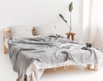 Waffle linen blanket, Linen throw blanket, Linen bed throw in waffle pattern, Linen Bedspread, Linen Queen King Bed Cover, Linen Coverlet