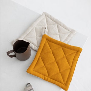 Two Sides Linen Pot Holder, Quilted Linen Pot Holders, Square pattern linen Pot Holder, Mustard Linen Potholder