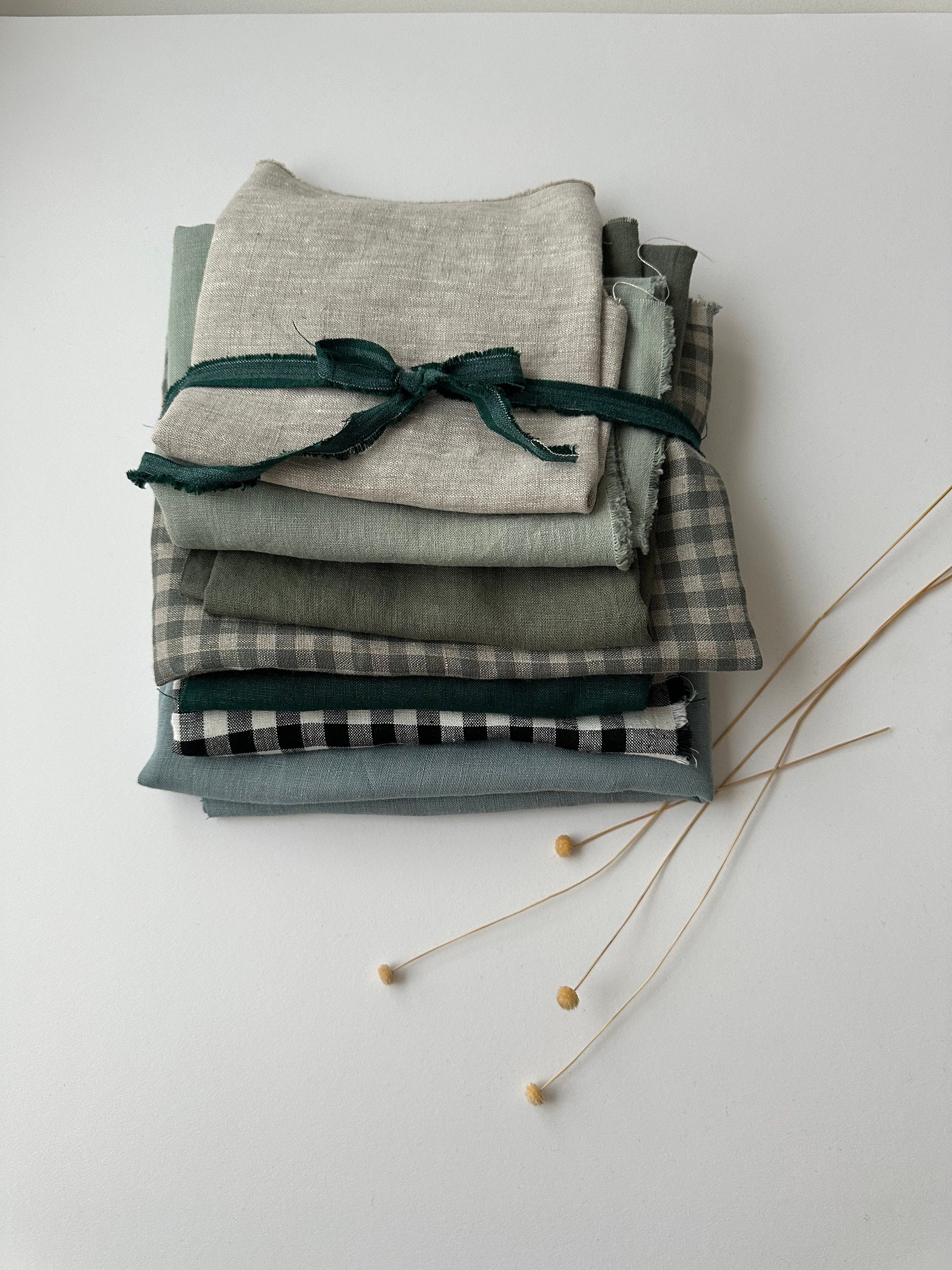 Linen Scraps Bundle Gingham Checks and Solid Colors, Natural Linen Fabric Remnants For Craft Projects.