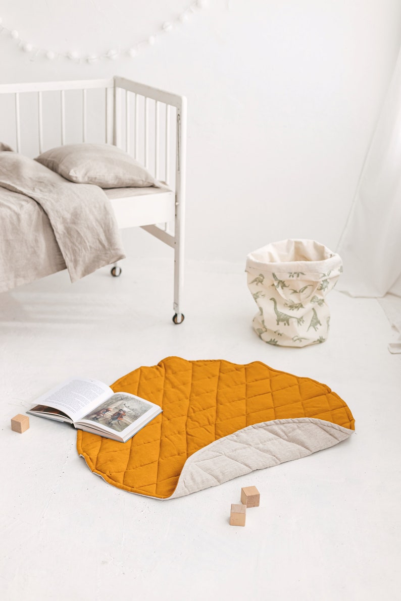 Tapis de jeu pour bébé en lin naturel, tapis de jeu rond matelassé en lin, tapis pour chambre de bébé recto-verso en lin, tapis de sol rembourré en lin, tapis de jeu en lin image 2