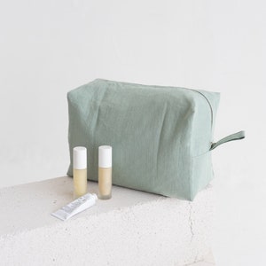 Sage Linen Pouch,Linen Makeup Bag, Double-Layered Linen Cosmetic Bag,Linen Makeup Pouch,Green Waterproof Travel Pouch With Zipper