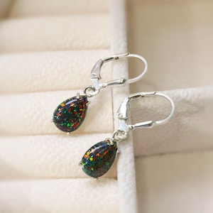 Boucles d'oreilles leviers en opale noire, Argent sterling 925, Pendants d'oreilles, Pierre de naissance d'octobre, Bijoux en opale noire, Bijoux tendance