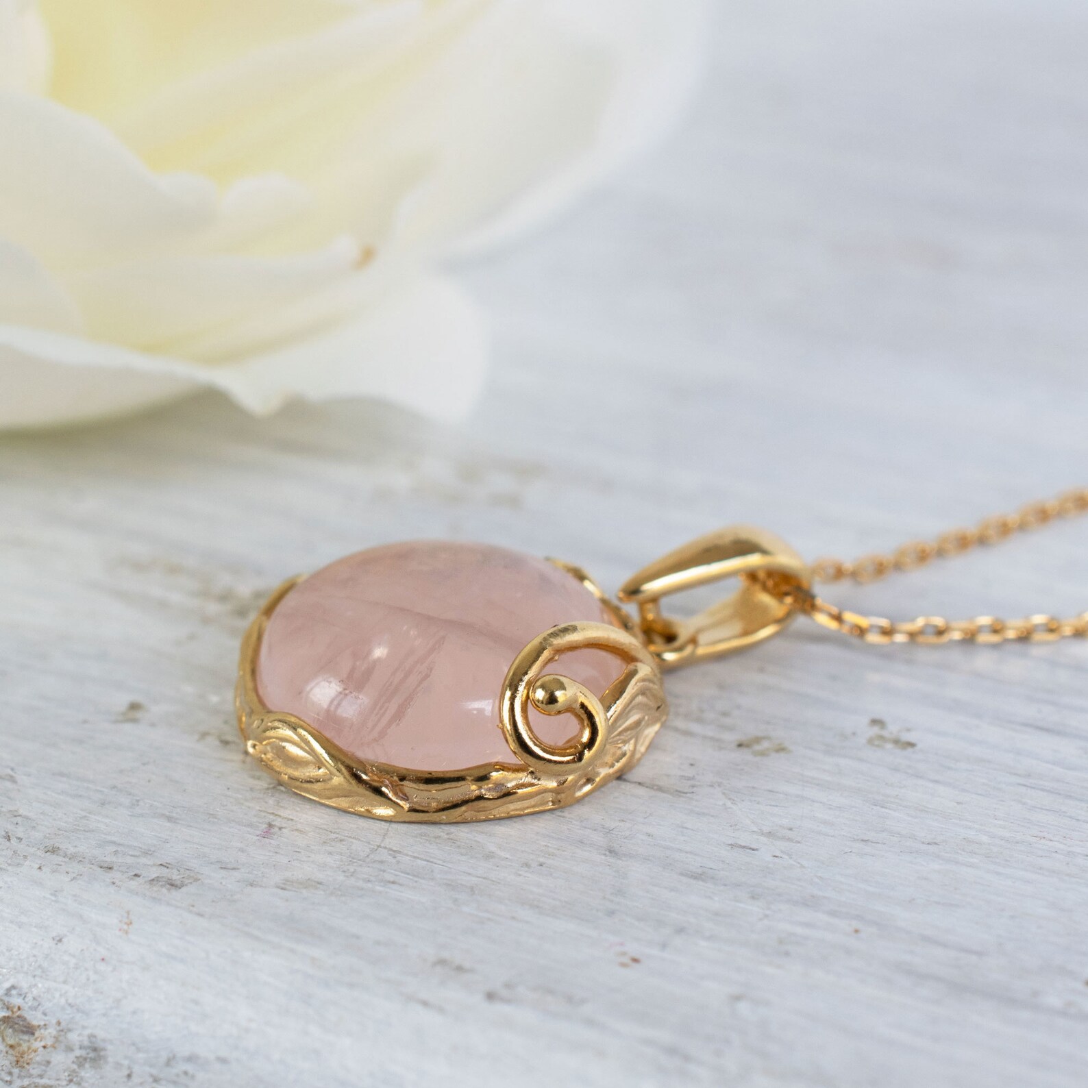 vintage rose quartz necklace