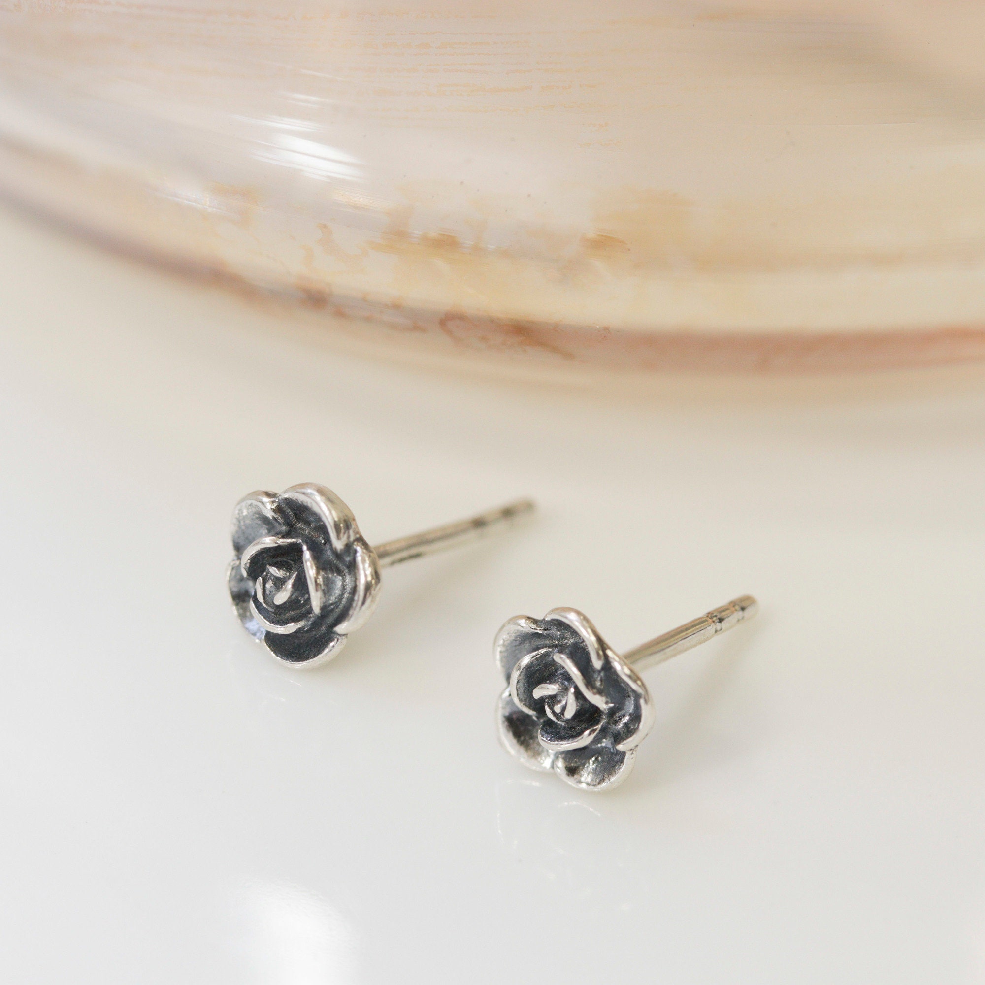 SILVER925 ROSE STUD EARRINGS /シルバー/ピアス Silver Rose Stud Earrings, 925 Sterling Silver, Dainty Rose