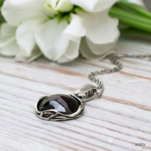 Garnet Necklace, Silver Garnet Pendant, 925 Sterling Silver Necklace, January Birthstone, Garnet Jewelry, Vintage Necklace, Fashion Jewelry