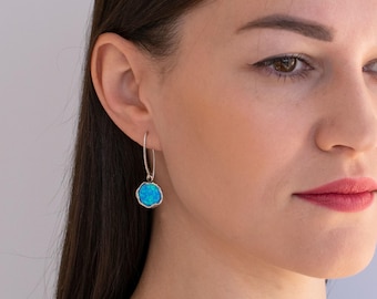 Boucles d&#39;oreilles en argent opale, Boucles d&#39;oreilles en argent 925, Boucles d&#39;oreilles opale bleue, Boucles d&#39;oreilles pendantes en argent, Pierre de naissance d&#39;octobre, Boucles d&#39;oreilles avec pierre de naissance, Boucles d&#39;oreilles longues
