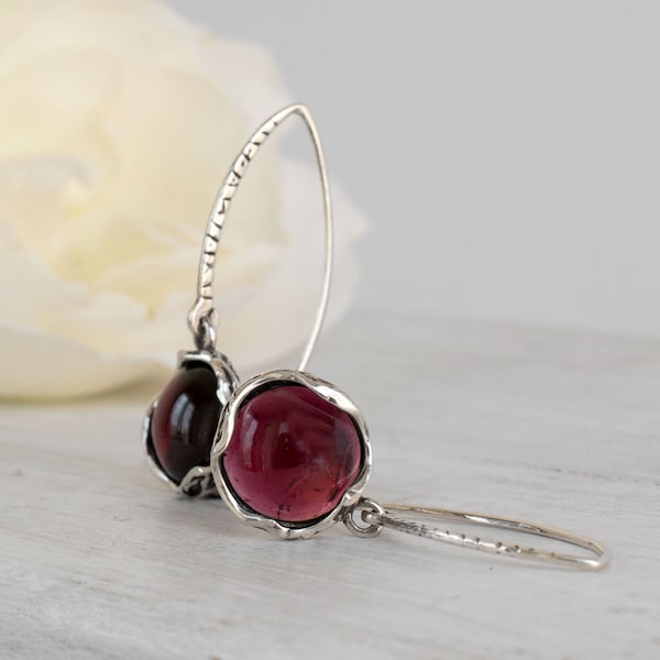 Garnet Silver Earrings, Garnet Jewelry, Garnet Earrings, January Birthstone, Genuine Gemstone, Silver Dangle Earrings, Vintage Style Earring