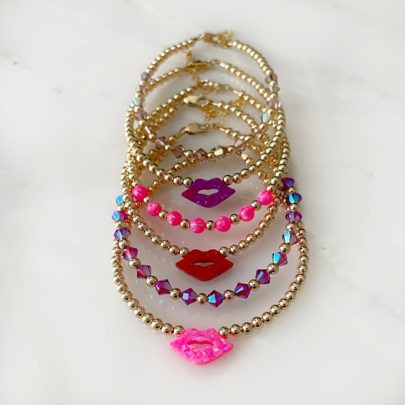 Pulsera de labios de ópalo en rojo o rosa caliente en una pulsera de cuentas rellena de oro de plata esterlina o de oro rosa imagen 4