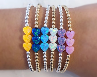 Triple Mini Pulsera de Ópalo de Corazón en Azul Claro Azul Marino Rosa Púrpura o Blanco sobre Plata de Ley o Oro Relleno, Futura Madre Joyería Recién Nacida