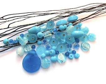 Lot de perles indiennes bleu clair verre artisanal 37 g