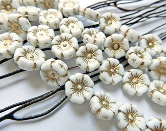 Perles fleur hawaïenne 12 mm blanc or verre de Bohême