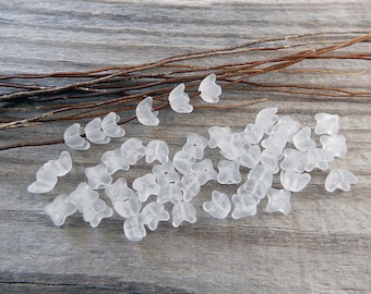 Perles clochettes Tchèques 7 x 5 mm verre sablé dépoli blanc transparent verre de Bohême par 30/50