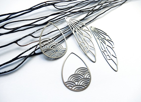 Pendentif Aile De Libellule Véritable Incrustée Dans Résine - Vrai Insecte, Neuf Avec étiquettes