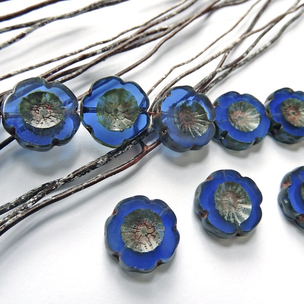 Perles 14 mm fleur hawaïenne bleu transparent verre de Bohême Tchèque