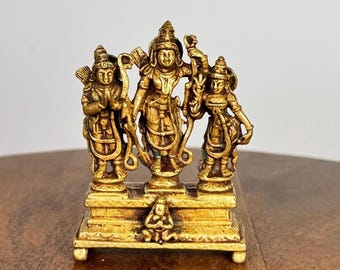 Rama Parivar - Prasiddh-idolen presenteert museum gerepliceerd idool