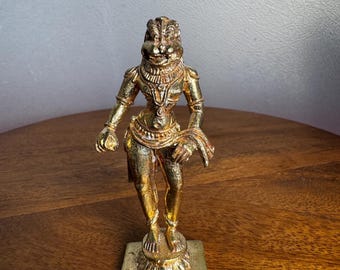 Sthanu Narasimha Swamy - Prasiddh idols present Panchaloha idol