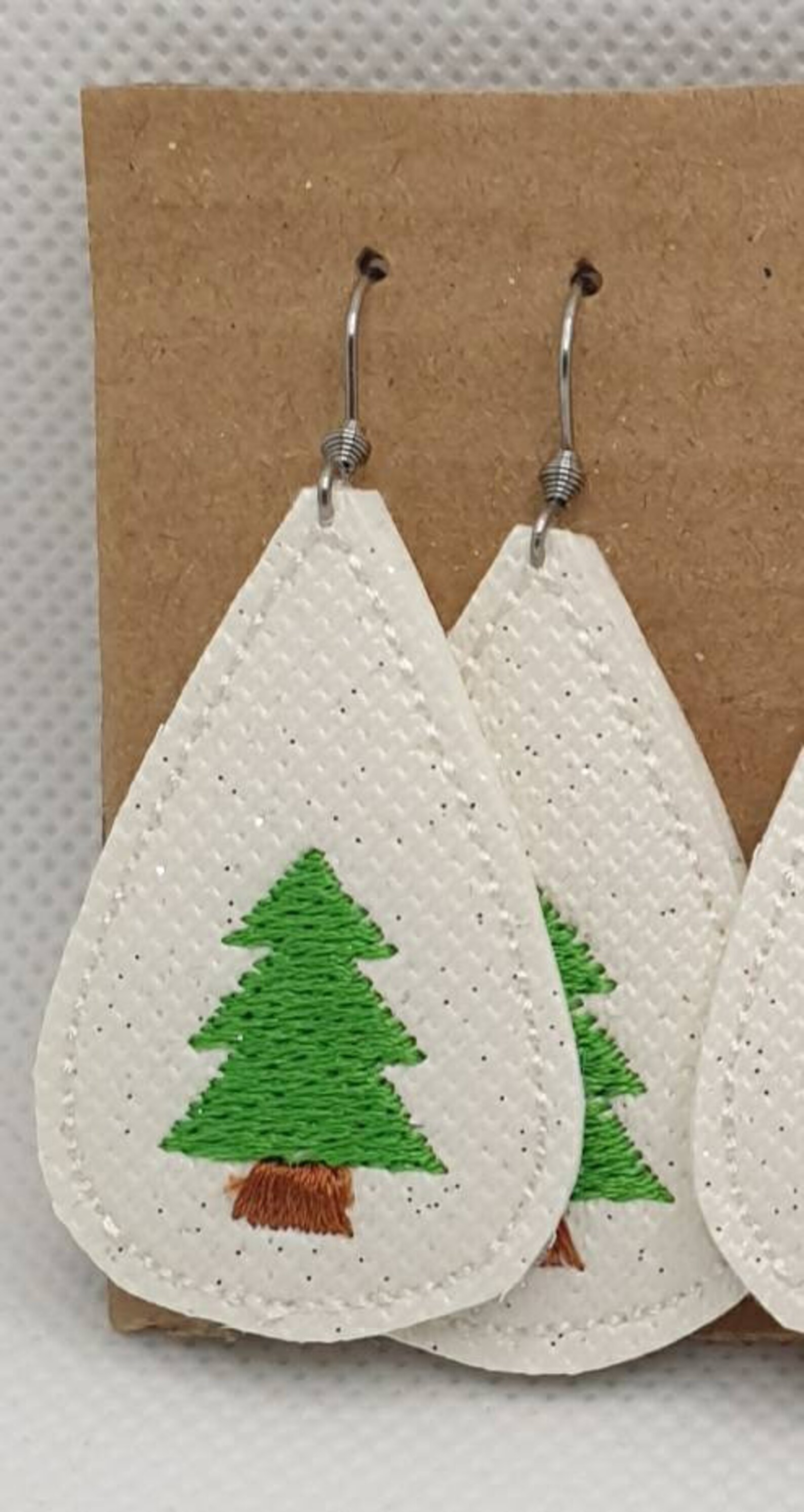 1 pair of Christmas earrings ear tags / earrings | Etsy