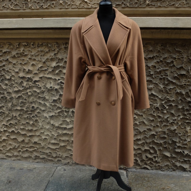 Vintage camel coat in pure wool