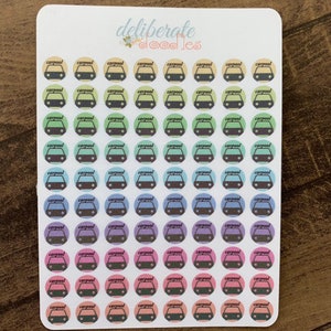 Op de afbeelding: Een vel met 72 carpool stickers met een auto-icoon en het woord "carpool" in verschillende pastelkleuren, waaronder geel, groen, blauw, paars en roze.