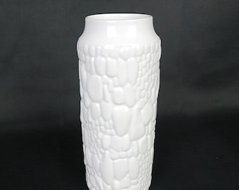 Vintage 60s Vase Kaiser Porzellan klassische formschöne Vase weiß Reliefdekor Mid Century Wohninterieur Made in Germany