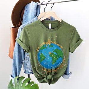Earth Series - Inspired by Dave Matthews sittin&#39;, Gold Dave, Retro Dave Tee, Dave Matthews Fan Gift, DMB Fan Graphic Tee, DMB