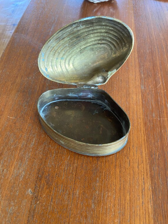 Vintage Large Solid Brass Clam Shell with Hinged … - image 4