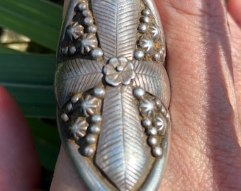 HUGE Vintage Navajo Signed Ellen MYRTLE Sterling Silver Southwest Indian Old Pawn Statement Large Shield Protection Ring US Size 9