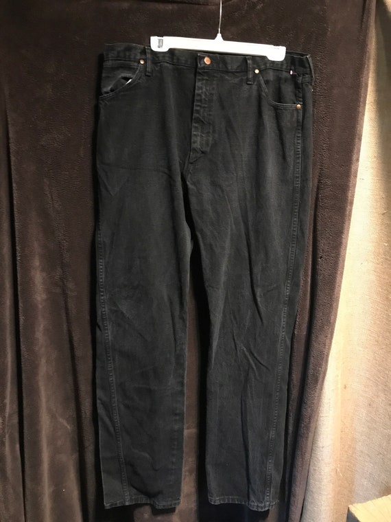 Vintage wrangler black jeans size 40x36 awesome us