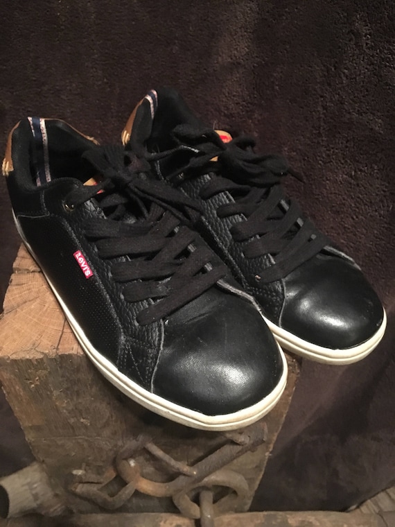 levi's black leather shoes