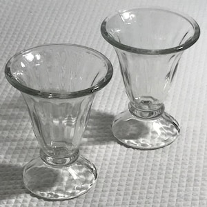 Set of 2 Vintage Libby Glass Ice Cream Sundae Dishes