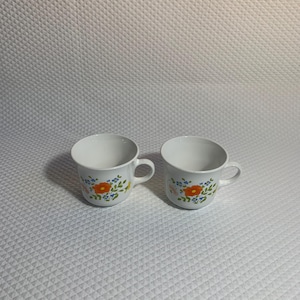 Set 2 Vintage Corning Corelle Wildflower coffee or tea cups.
