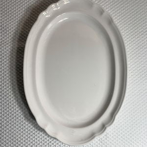 Pfaltzgraff Gazebo white oval serving platter in white stoneware.
