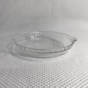 Pyrex 229, 10 INCH, Trademark Pyrex, Made in USA D-17