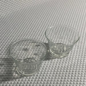 Set 2 Vintage polkadot etched small ice cream or sherbet bowls.