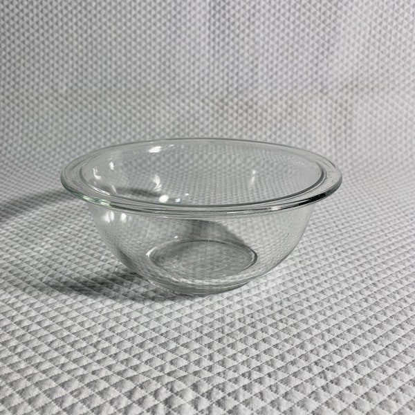 Vintage 322 Pyrex clear bowl, Made in USA, No Stovetop or Broiler.