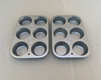 Set of 2 Vintage muffin pans