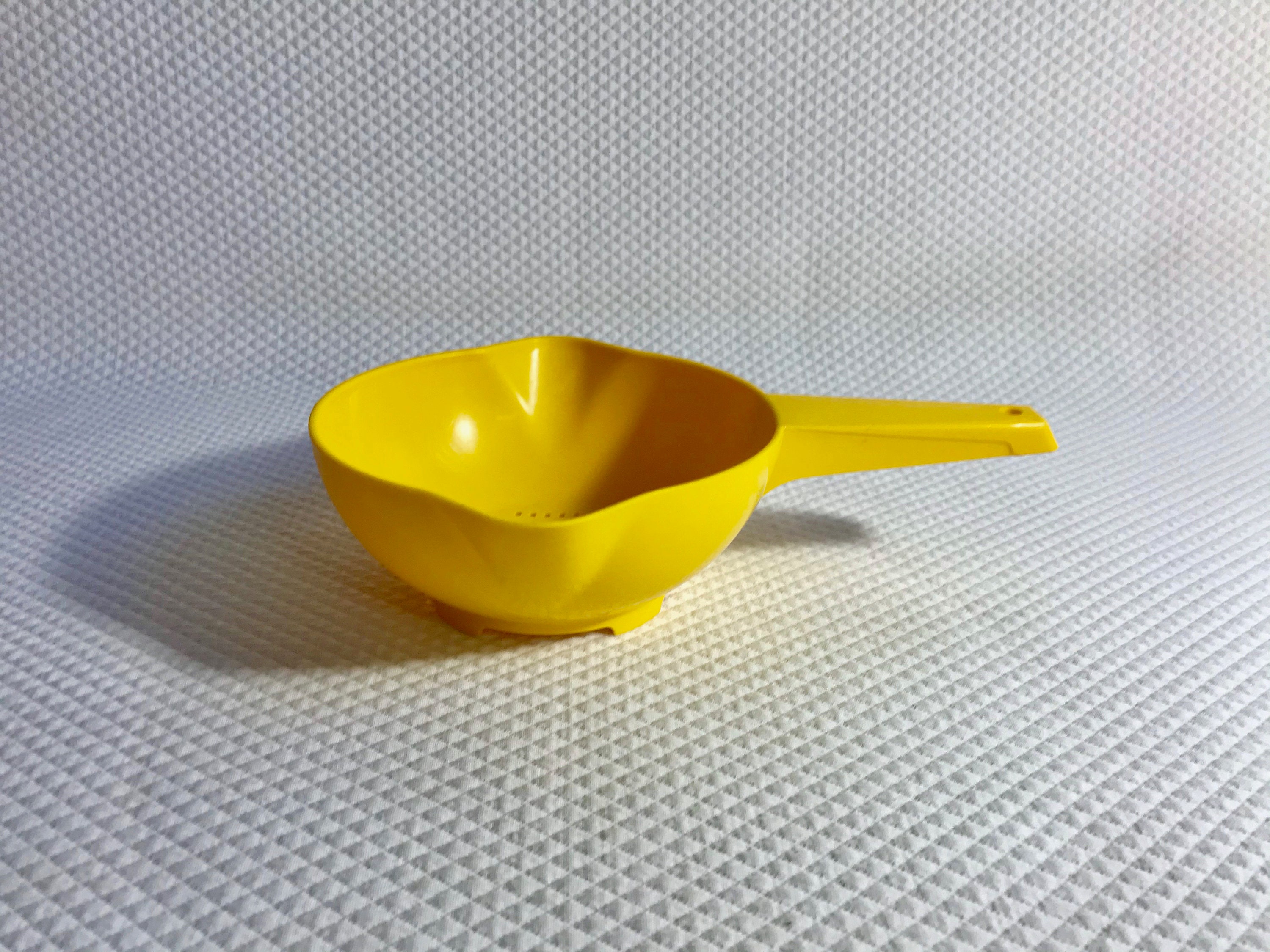 Vintage Tupperware Yellow Oblong Casserole Bowl Strainer w/ Lid Veggies  Pasta on eBid United States