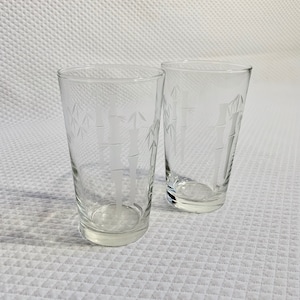Set of 2 Vintage retro 12oz Highball Glasses with etched bamboo tiki design