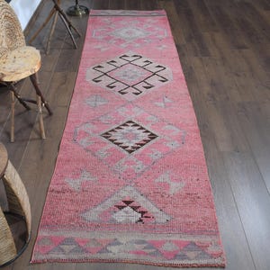 2&#39;8x10 ft, VINTAGE RUNNER RUG, Boho Decor, Geometric Pattern, Handmade Rug, Pink Runner, Woven Rug, Turkish Runner, Vintage Oushak Rug