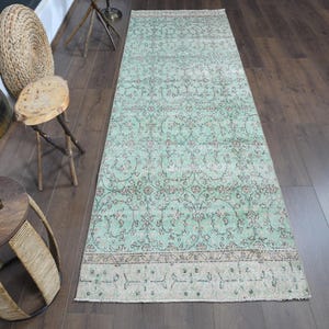 Alfombra de pasillo o de pasillo verde vintage de lana turca (3'1 x 9'7 pies)