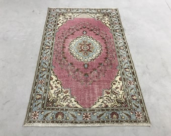 Tappeto vintage turco in lana, 190x315 cm, rosa, decorativo.