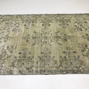 Green Floral Oushak Rug, Handwoven Wool Vintage Turkish Rug (5.5x9.6 ft)