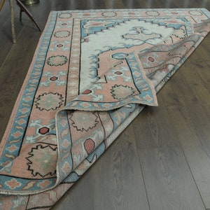 5&#39;2x7&#39;4 ft, VINTAGE TURKISH RUG, Pink Beige Blue, Oushak Area Rug, Vintage Decor, 5x7 Wool Rug, Home Decor, Eclectic, Handmade Rug, Star