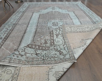 Vintage Turkish Wool Rug, 5.6x9.9 ft, Handmade Neutral Decor