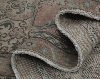 Oversized Pink Oversize Rug, Hand-Knotted Wool, Antique 9'5x12'8 ft