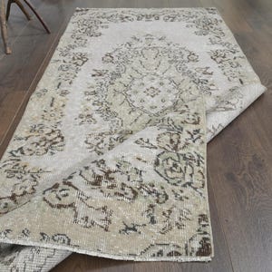 2&#39;7x6&#39;1 ft, BEIGE ORIENTAL RUNNER, Türkischer Vintage Läufer, Oushak Wollteppich, Handgefertigter Teppich, Flurteppich, Eingangsbereich, 100x160 cm