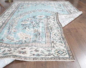 5x9 Antik turkisk ullmatta, Neutral Boho-inredning